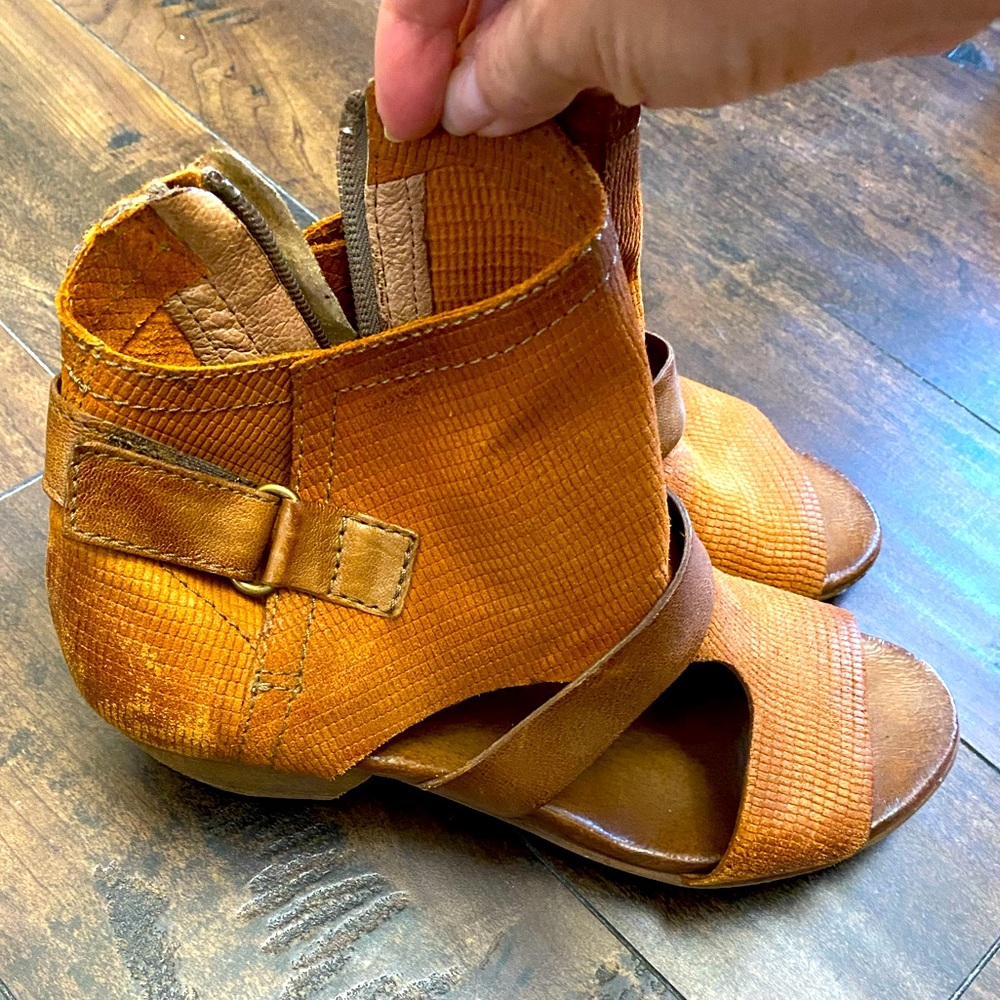 Leather bootie Sandal